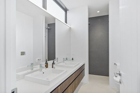 Photo of property in 3 Kuaka Grove, One Tree Point, 0118