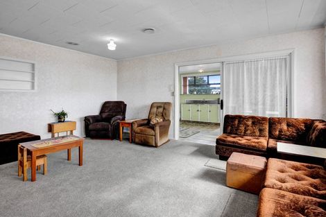 Photo of property in 27 Pacey Avenue, Hawera, 4610