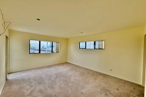 Photo of property in 2b Spencer Road, Pinehill, Auckland, 0632