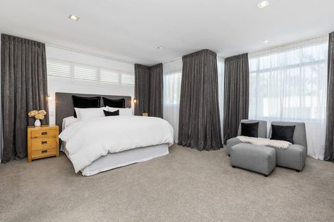 Photo of property in 2 Taumata Road, Castor Bay, Auckland, 0620