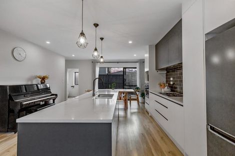 Photo of property in 24 Lumbarda Drive, Kumeu, 0810