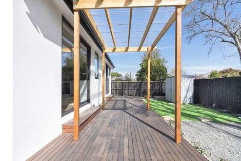 Photo of property in 2/397 Sawyers Arms Road, Harewood, Christchurch, 8051