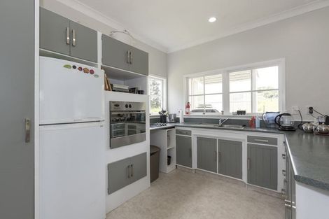 Photo of property in 384 Mangakura Road, Helensville, 0875