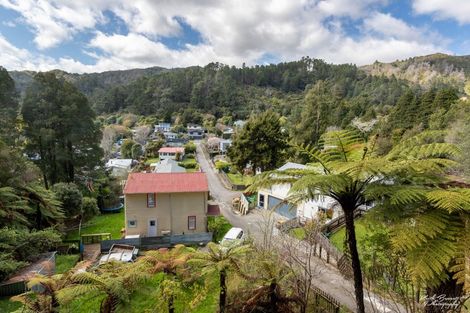 Photo of property in 470c Stokes Valley Road, Stokes Valley, Lower Hutt, 5019