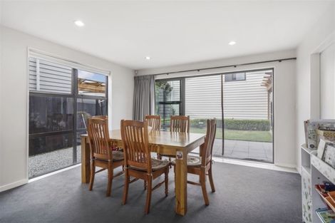 Photo of property in 9 Popokatea Drive, Takanini, 2112