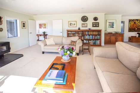 Photo of property in 73 Kotuku Drive, Paraparaumu Beach, Paraparaumu, 5032