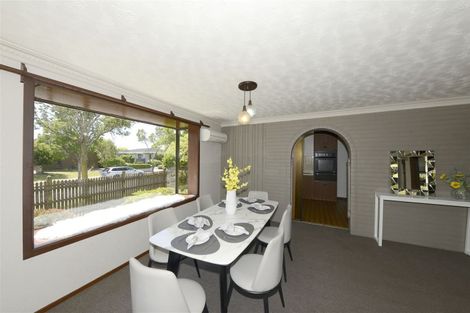 Photo of property in 9 Montclare Avenue, Ilam, Christchurch, 8041