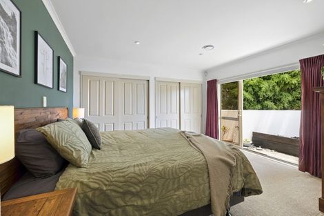 Photo of property in 1 Orlando Close, Frankleigh Park, New Plymouth, 4310