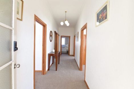 Photo of property in 492 Blockhouse Bay Road, Blockhouse Bay, Auckland, 0600