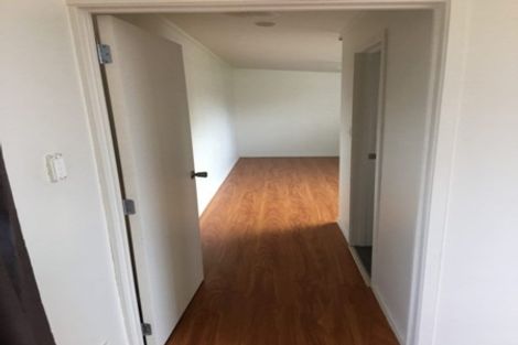 Photo of property in 10 Cairngorm Place, Highland Park, Auckland, 2010