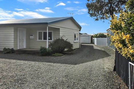 Photo of property in 1 Gertrude Street, Dannevirke, 4930