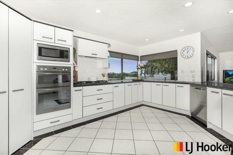 Photo of property in 82 Glenross Drive, Wattle Downs, Auckland, 2103
