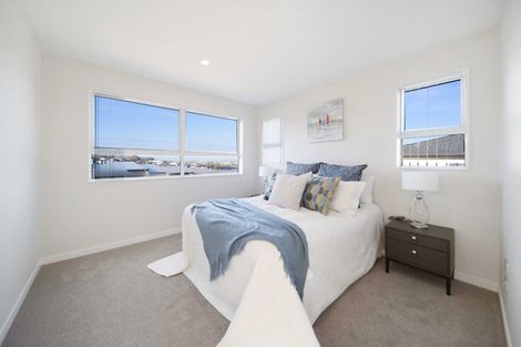 Photo of property in 14 Frazen Avenue, Papakura, 2110