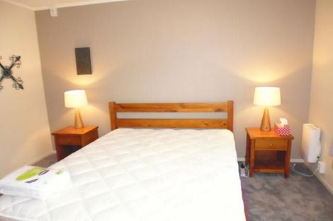 Photo of property in 18/3 Kelvin Grove, Te Aro, Wellington, 6011