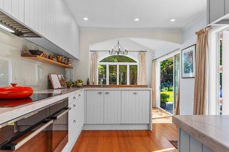 Photo of property in 43 Colombo Street, Cashmere, Christchurch, 8022