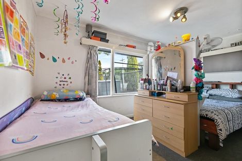 Photo of property in 2c Matipo Road, Te Atatu Peninsula, Auckland, 0610