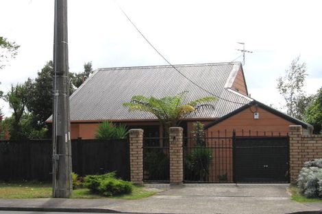 Photo of property in 6 Target Road, Totara Vale, Auckland, 0629