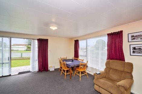 Photo of property in 46 Kapuni Street, Manaia, 4612