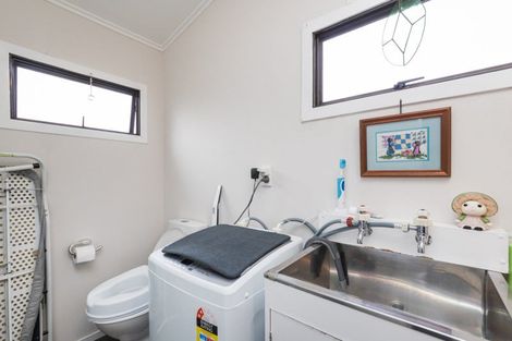 Photo of property in 2a Hendon Place, West End, Palmerston North, 4412