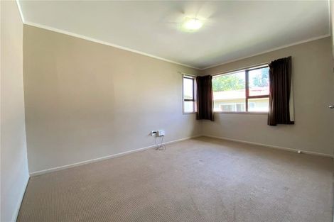 Photo of property in 60 Cedar Heights Avenue, Massey, Auckland, 0614