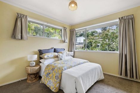 Photo of property in 76 Ayton Drive, Totara Vale, Auckland, 0629