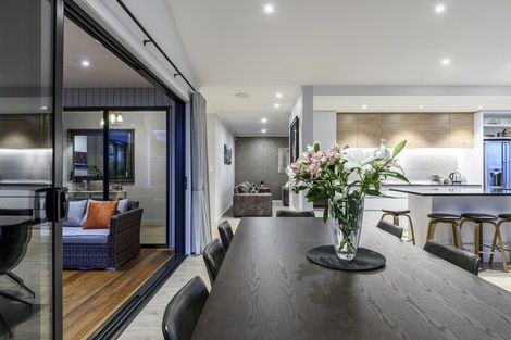 Photo of property in 71 Penetaka Heights, Pyes Pa, Tauranga, 3112