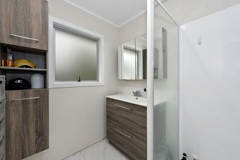 Photo of property in 18 Crescent Court, Melville, Hamilton, 3206