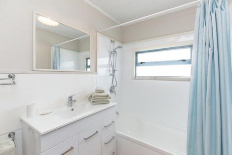 Photo of property in Mt View Flats, 6 The Mall, Mount Maunganui, 3116