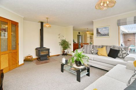 Photo of property in 15 Autumn Place, Mairehau, Christchurch, 8052