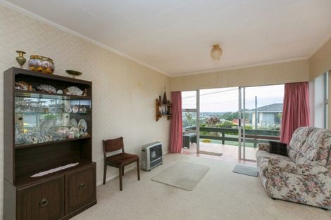 Photo of property in 3 Findlay Street, Moturoa, New Plymouth, 4310