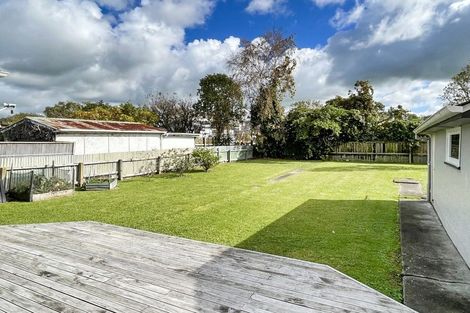 Photo of property in 17 Rewa Street, Takaro, Palmerston North, 4412
