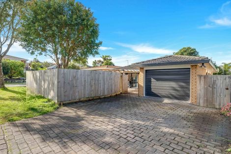 Photo of property in 2/19 Sailfish Drive, West Harbour, Auckland, 0618