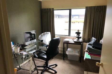 Photo of property in 64 Ruapehu Drive, Fitzherbert, Palmerston North, 4410