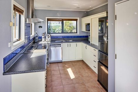 Photo of property in 27 Eskdale Road, Papakowhai, Porirua, 5024