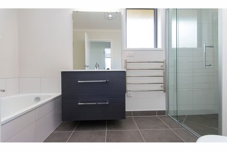 Photo of property in 20 Glennron Lane, Waiuku, 2123