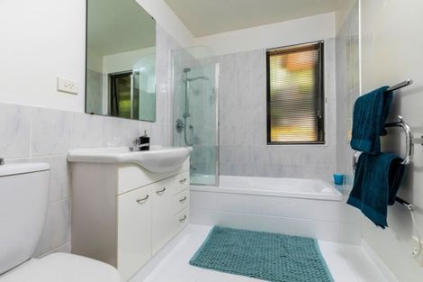 Photo of property in 2 Te Wharau Drive, Greenhithe, Auckland, 0632