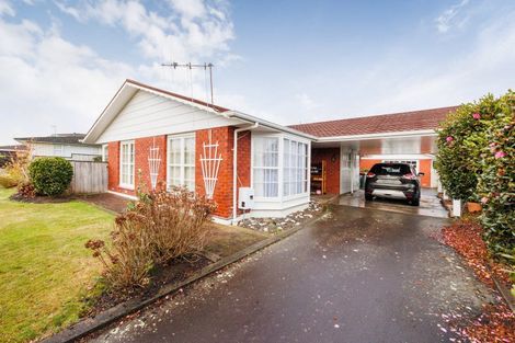 Photo of property in 14 Mudgway Place, Awapuni, Palmerston North, 4412