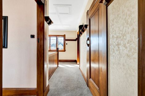 Photo of property in 6 Ridge Lane, New Plymouth, 4310