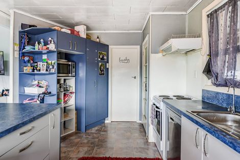 Photo of property in 299 Shakespeare Street, Leamington, Cambridge, 3432