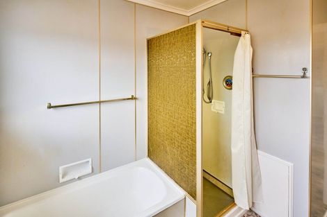 Photo of property in 10 Walker Avenue, Paremata, Porirua, 5026