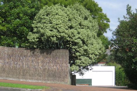 Photo of property in 1/84 West Coast Road, Glen Eden, Auckland, 0602