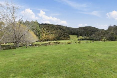 Photo of property in 393 Moores Valley Road, Wainuiomata, 5373
