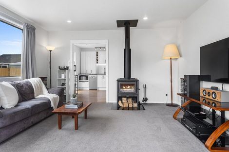 Photo of property in 1/11a Lenton Street, Aranui, Christchurch, 8061