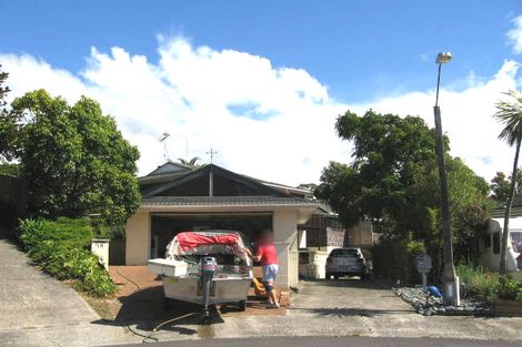 Photo of property in 1/18 Tiri View Place, Waiake, Auckland, 0630