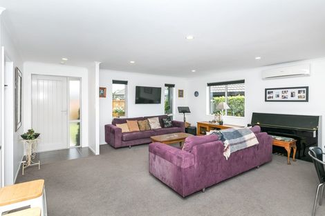 Photo of property in 4 Beckham Close, Grandview Heights, Hamilton, 3200