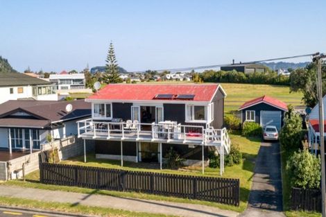 Photo of property in 611 Beach Road, Whangamata, 3620