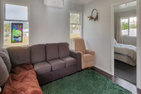 Photo of property in 84 Glengarry Road, Glen Eden, Auckland, 0602