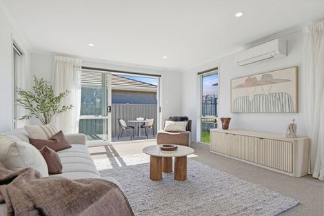 Photo of property in 18 Watene Way, Welcome Bay, Tauranga, 3112