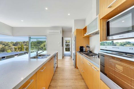 Photo of property in 21 Centennial Drive, Whitianga, 3510