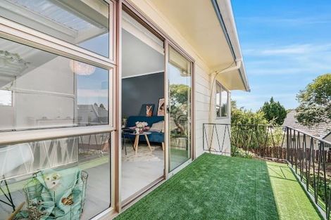 Photo of property in 7/31 Blease Street, New Lynn, Auckland, 0600